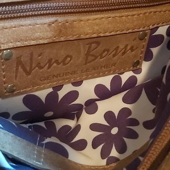 GENUINE LEATHER Nino Bossi purse - Picture 6 of 6
